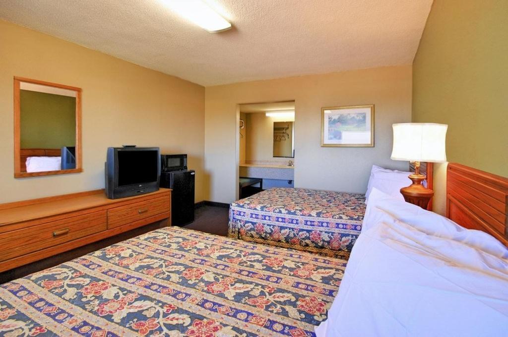 Rodeway Inn Indianola Bilik gambar